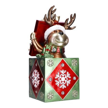 Deer in giftbox poly