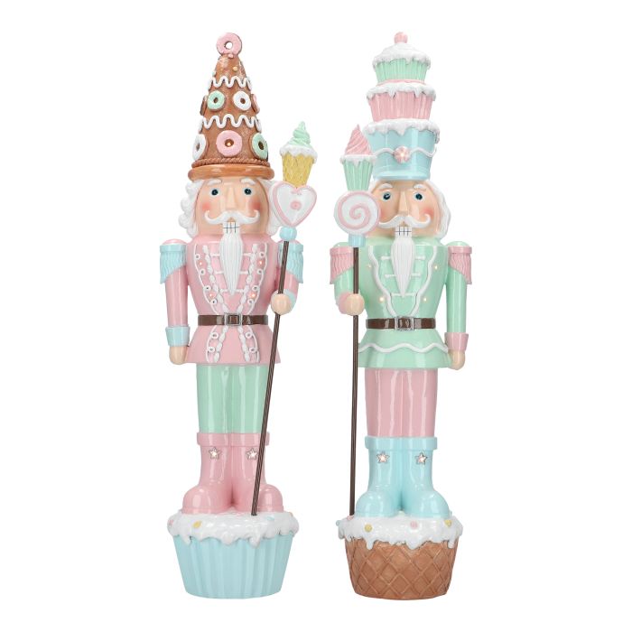Nutcracker cupcake &amp; macaron 2 ass